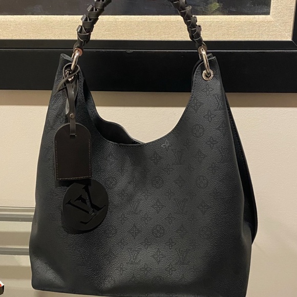 2022 Carmel Mahina Noir with matching wallet - Picture 1 of 8